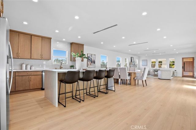 900 E Palm Avenue, Burbank, CA 91501