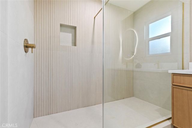 900 E Palm Avenue, Burbank, CA 91501