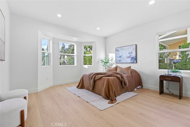 900 E Palm Avenue, Burbank, CA 91501