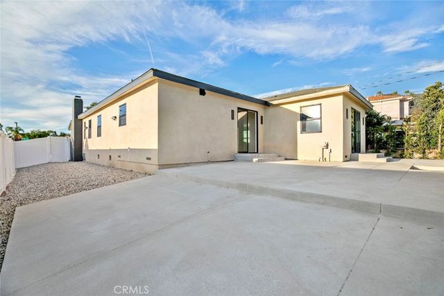 900 E Palm Avenue, Burbank, CA 91501