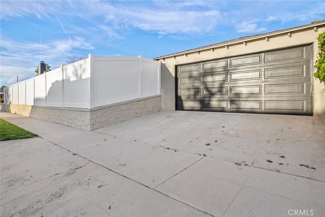 900 E Palm Avenue, Burbank, CA 91501