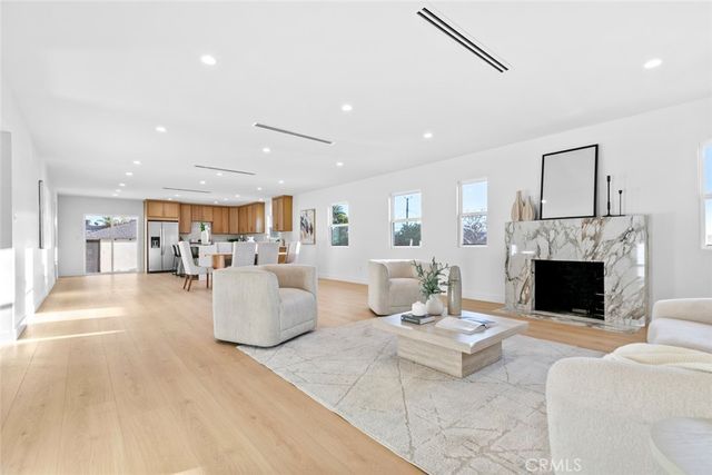 900 E Palm Avenue, Burbank, CA 91501