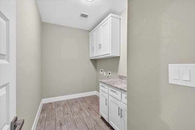 1093 Oak Ridge Drive, Oak Ridge, TX 75160
