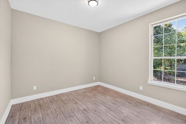 1093 Oak Ridge Drive, Oak Ridge, TX 75160