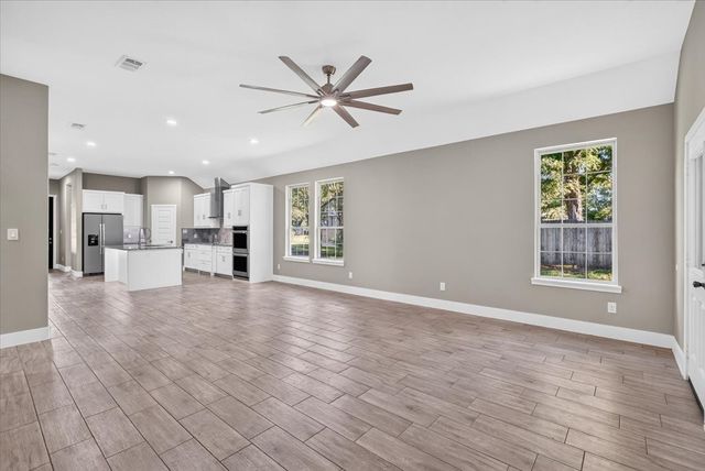 1093 Oak Ridge Drive, Oak Ridge, TX 75160