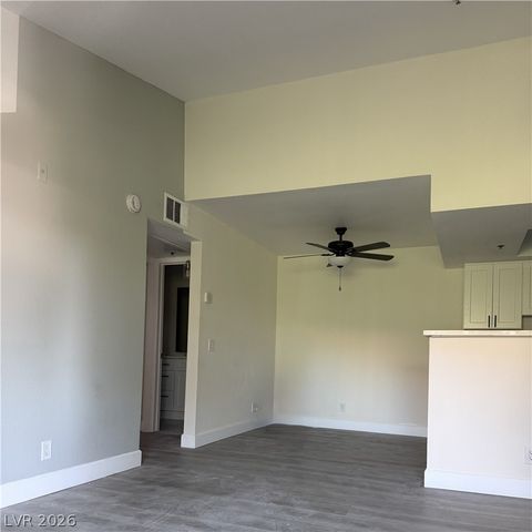 4200 VALLEY VIEW Boulevard 3043, Las Vegas, NV 89103
