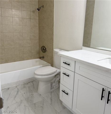 4200 VALLEY VIEW Boulevard 3043, Las Vegas, NV 89103