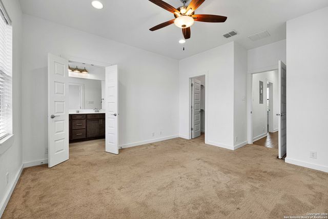 1162 N OLIVE ST, San Antonio, TX 78202