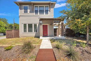 1162 N OLIVE ST, San Antonio, TX 78202
