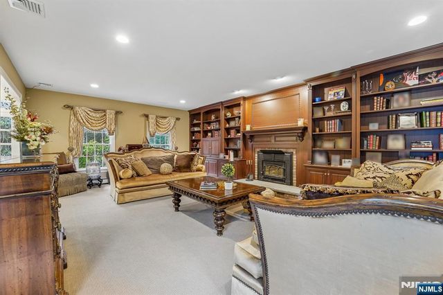 580 Brookside Avenue, Allendale, NJ 07401