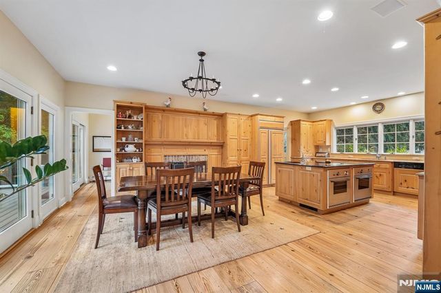 580 Brookside Avenue, Allendale, NJ 07401