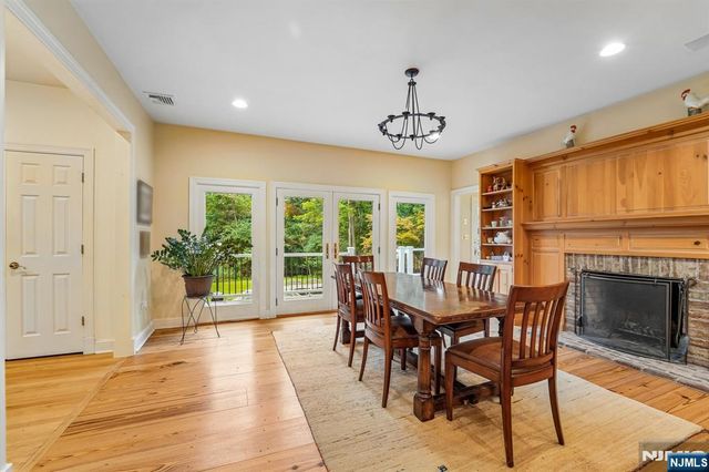 580 Brookside Avenue, Allendale, NJ 07401