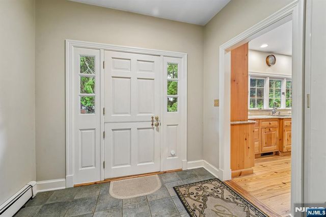 580 Brookside Avenue, Allendale, NJ 07401