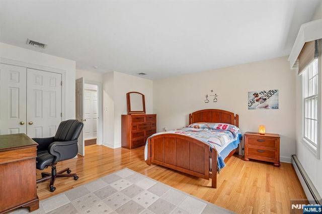 580 Brookside Avenue, Allendale, NJ 07401