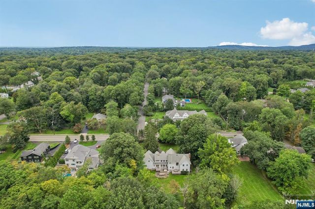 580 Brookside Avenue, Allendale, NJ 07401