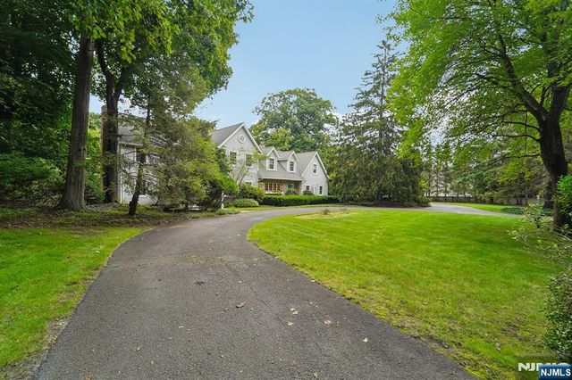 580 Brookside Avenue, Allendale, NJ 07401