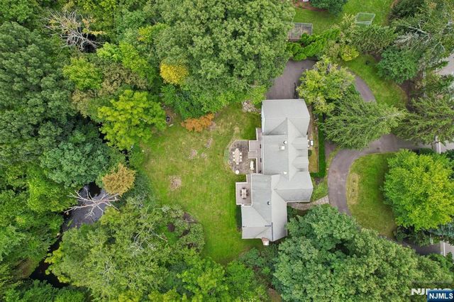 580 Brookside Avenue, Allendale, NJ 07401