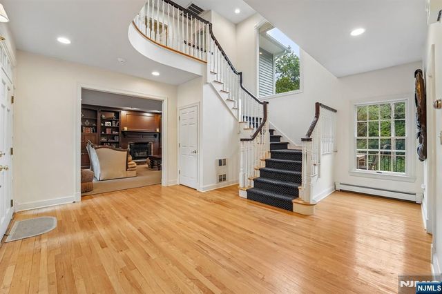 580 Brookside Avenue, Allendale, NJ 07401