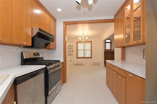 24948 Rushmore Terrace, Little Neck, NY 11362