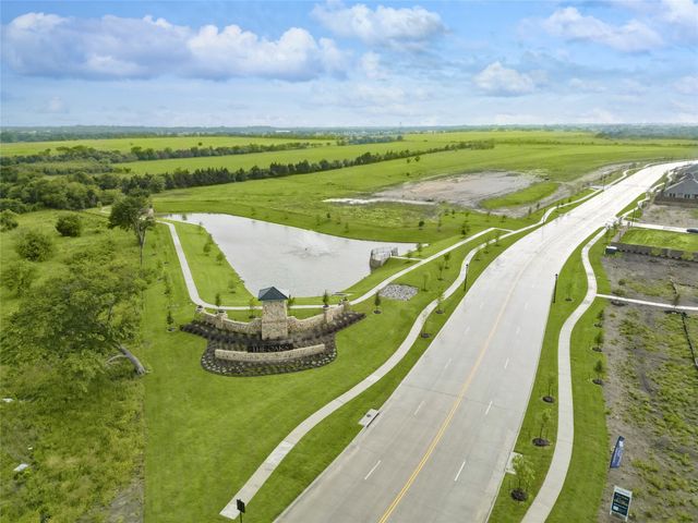 1301 Rothland Lane, Red Oak, TX 75154