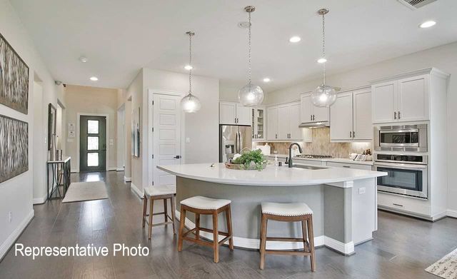 1301 Rothland Lane, Red Oak, TX 75154