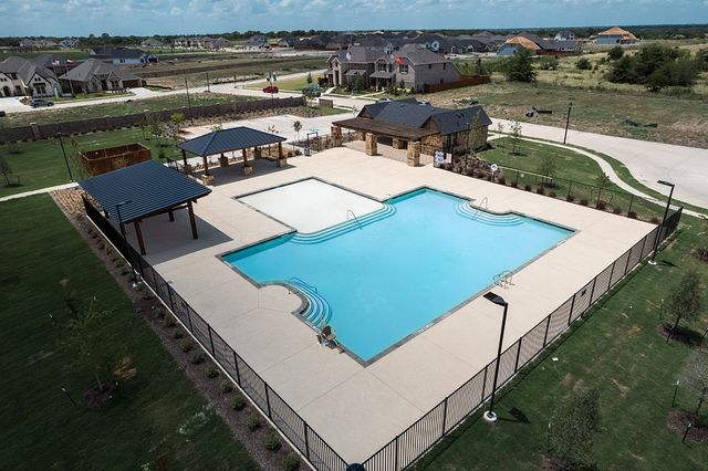 1301 Rothland Lane, Red Oak, TX 75154