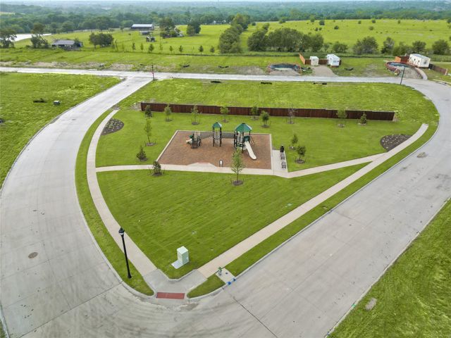 1301 Rothland Lane, Red Oak, TX 75154