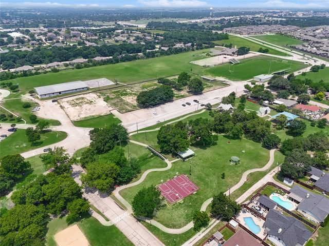 1301 Rothland Lane, Red Oak, TX 75154