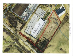 11 INDUSTRY WAY, Staunton, VA 24401