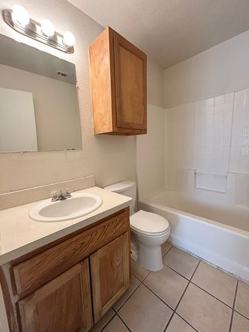 5018 Nell Street 5016, Fort Worth, TX 76119