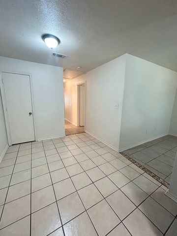 5018 Nell Street 5016, Fort Worth, TX 76119