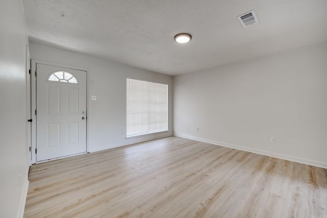 2619 Elkhart Dr, Little Rock, AR 72204