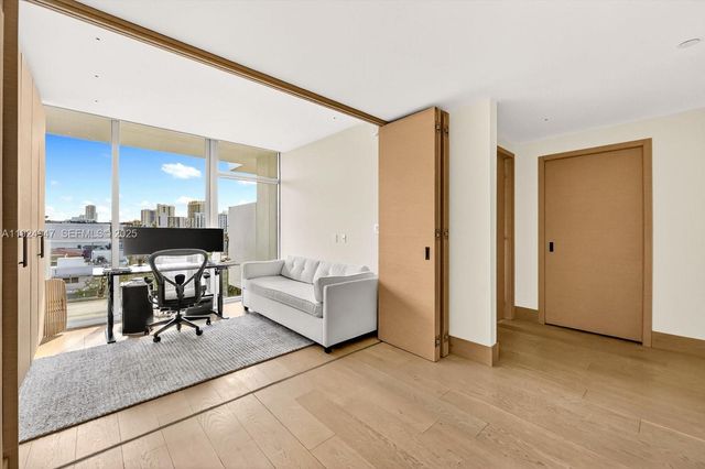 1201 20th St PH07, Miami Beach, FL 33139