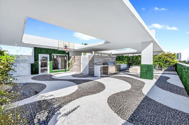 1201 20th St PH07, Miami Beach, FL 33139