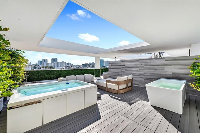 1201 20th St PH07, Miami Beach, FL 33139