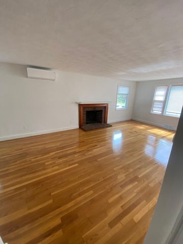 266 Lowell St, Wilmington, MA 01887