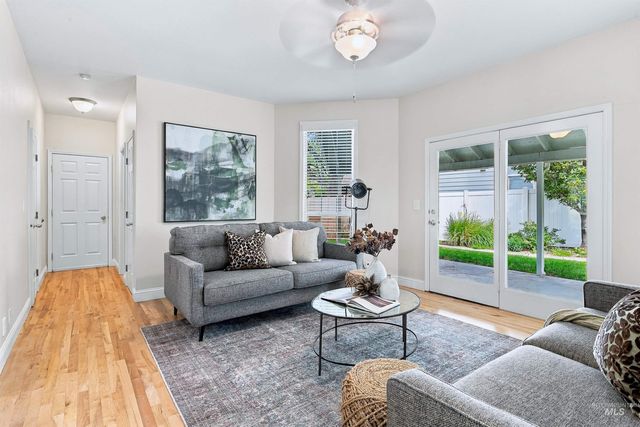 3706 N Lakegrove Pl, Boise, ID 83713
