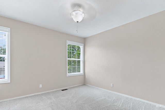 3706 N Lakegrove Pl, Boise, ID 83713