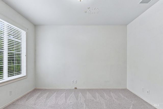 3706 N Lakegrove Pl, Boise, ID 83713