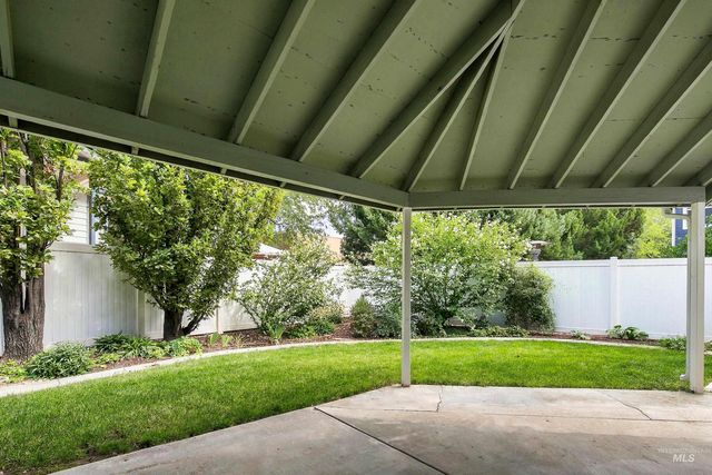 3706 N Lakegrove Pl, Boise, ID 83713