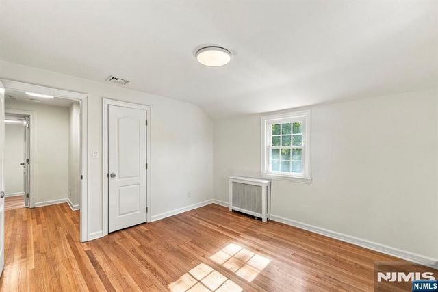 16 Hillcrest Road, Tenafly, NJ 07670