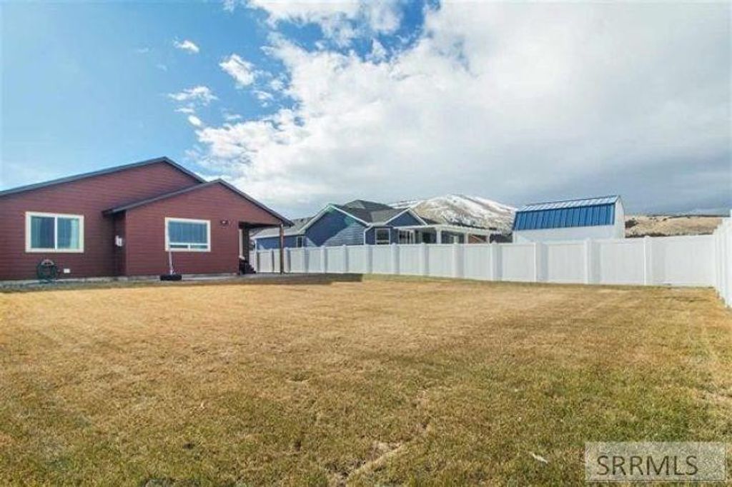 Image 12 of property listing at 484 Double Eagle, Pocatello, ID 83204