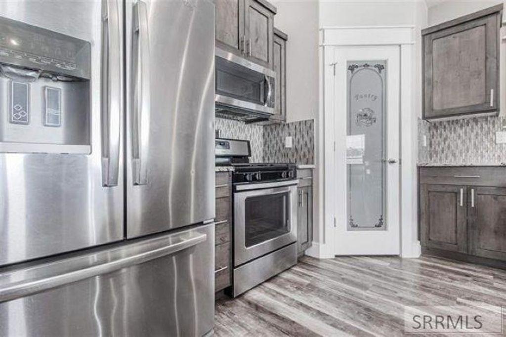 Image 5 of property listing at 484 Double Eagle, Pocatello, ID 83204