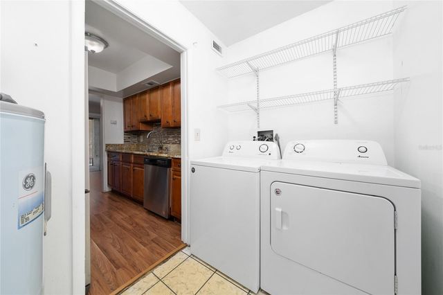 5973 WINDHOVER DRIVE E06, Orlando, FL 32819