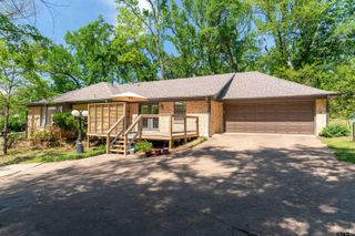 1720 MERRILL DR, Tyler, TX 75701