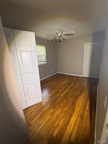 1328 Coppergate Lane, St Louis, MO 63138