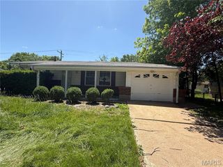 1328 Coppergate Lane, St Louis, MO 63138