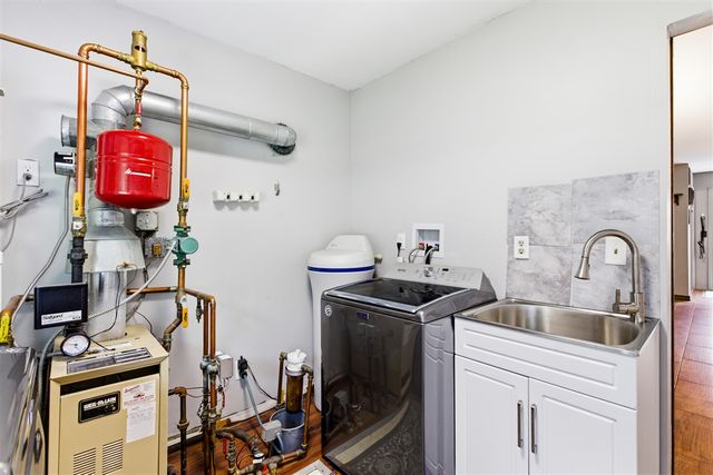 8149 Rattle Run Road, Columbus, MI 48063