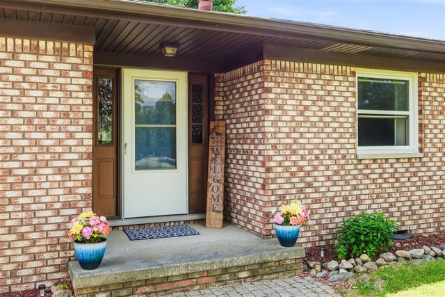 8149 Rattle Run Road, Columbus, MI 48063