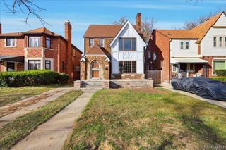 18961 Pennington Drive, Detroit, MI 48221